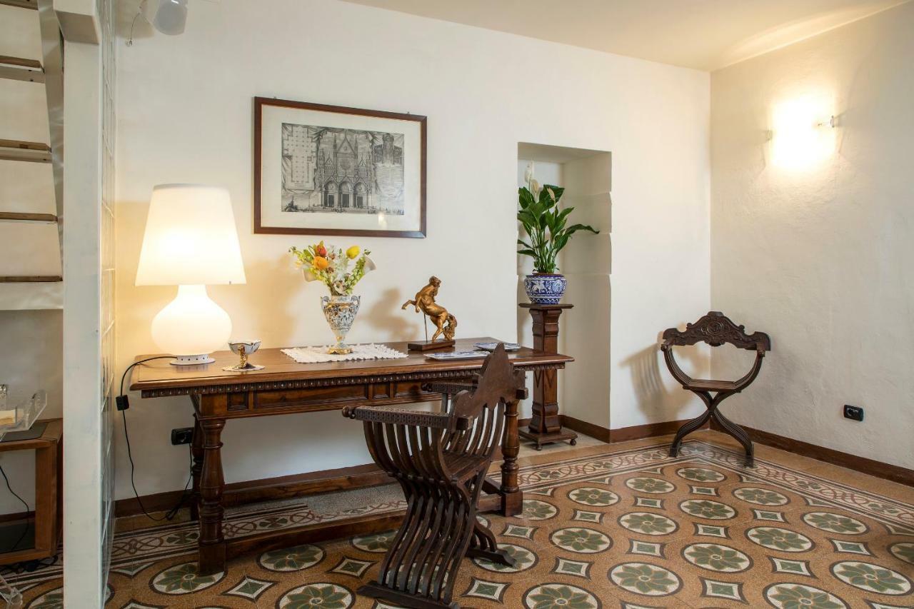 Hôtel Antica Dimora Del Buongoverno à Sienne Extérieur photo