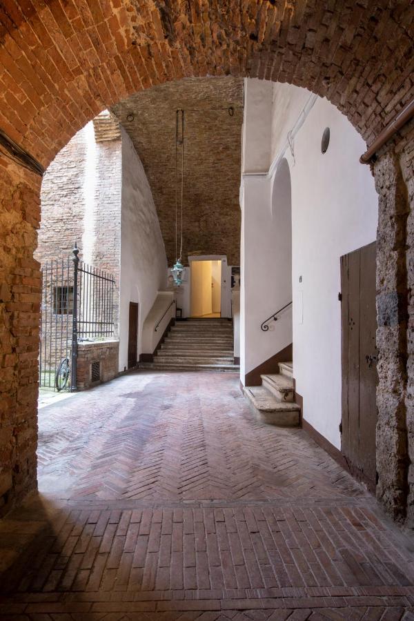 Hôtel Antica Dimora Del Buongoverno à Sienne Extérieur photo